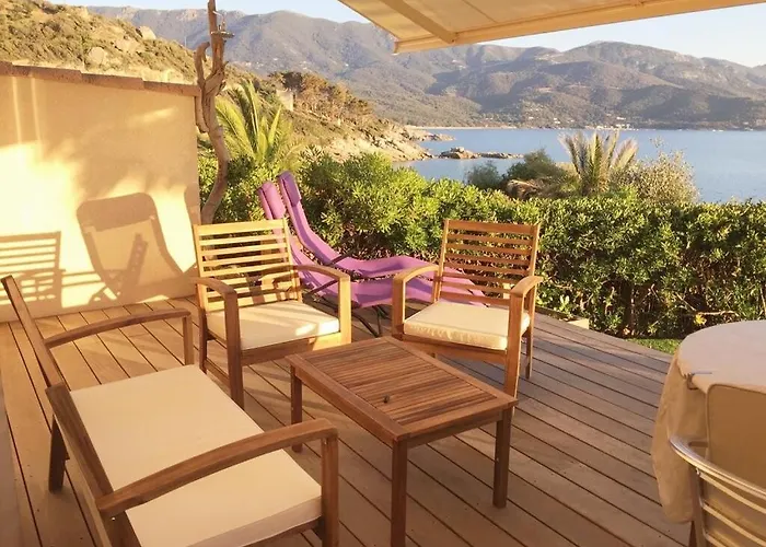 Pieds Dans L Eau * Casaglione