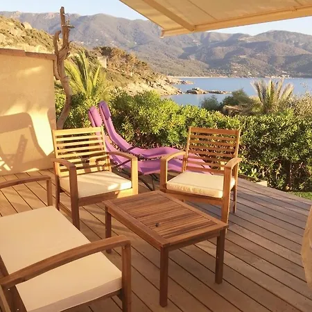 Pieds Dans L Eau * Casaglione