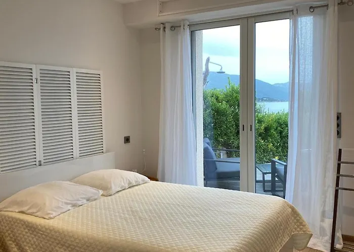 Pieds Dans L Eau Casaglione